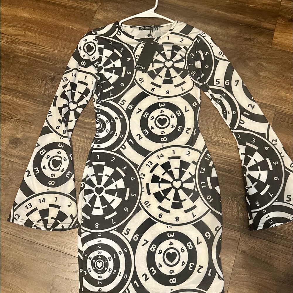 Nasty Gal Black and White Sheath Dress with Bell Sleeves size 4